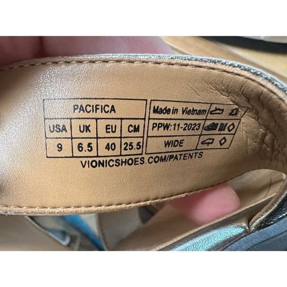 Vionic Pacifica Supportive Orthotic Sandal Gold Metallic Leather Women’s 9 Wide